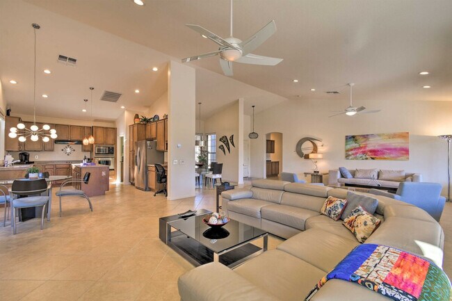 Foto del edificio - 15999 W Cambridge Ave