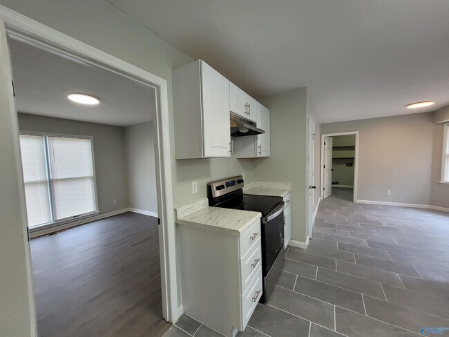 Foto del edificio - 904 Lark Cir