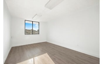 Building Photo - 23-22 30th Rd