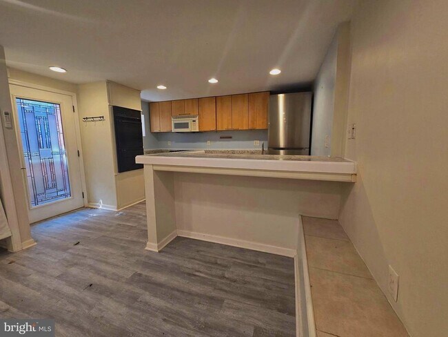 Foto del edificio - 757 Girard St NW
