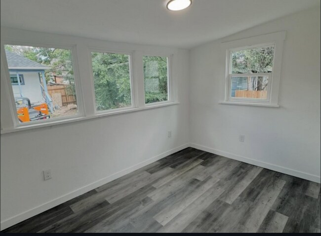 Foto del edificio - 908 W Colorado Ave