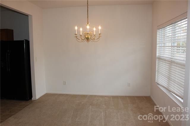 Foto del edificio - 9006 Corey Common Ave