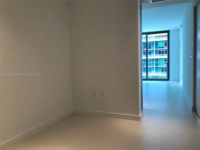 Foto del edificio - 1300 S Miami Ave