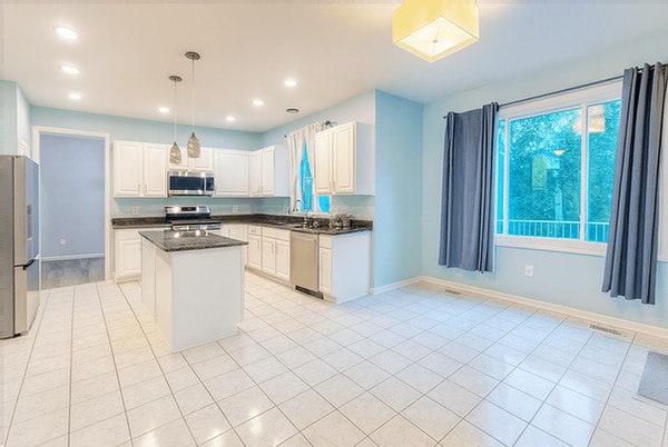 Photo - 558 Highlands Dr House