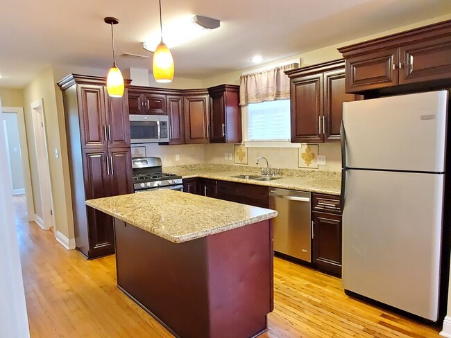 Foto del edificio - 4904 Laurel St