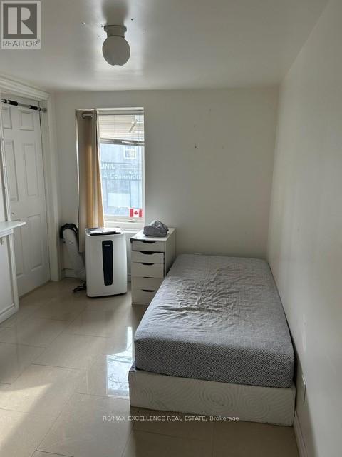 Building Photo - 1114 College St