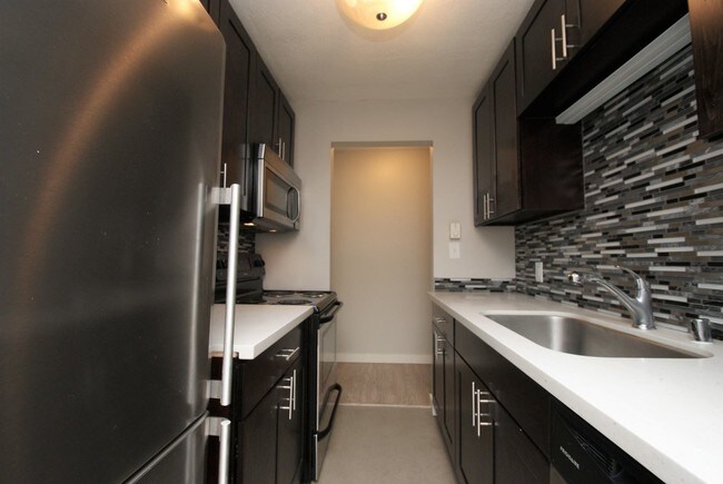 Foto del edificio - 730 Harvard Ave E