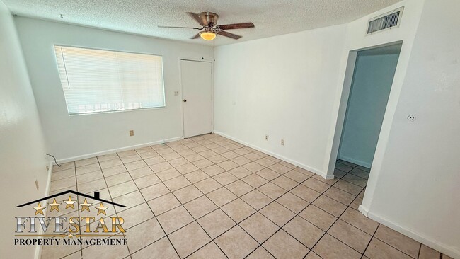 Building Photo - 1217 Tulare St