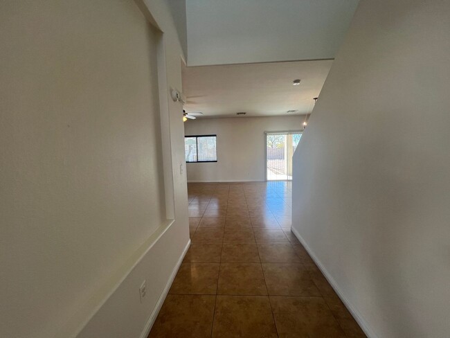 Building Photo - Beautiful 4-Bedroom Home with Spacious Bac...