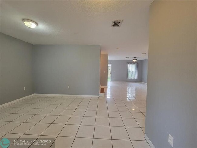 Foto del edificio - 8904 NW 53rd Ct