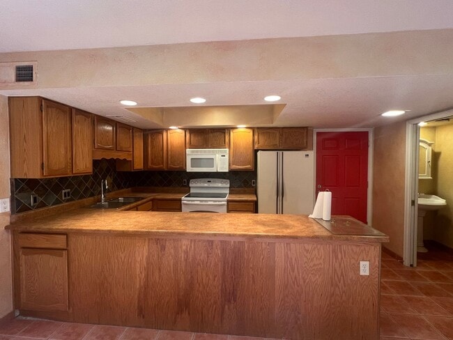 Building Photo - Long-term Rental, Procure Only
