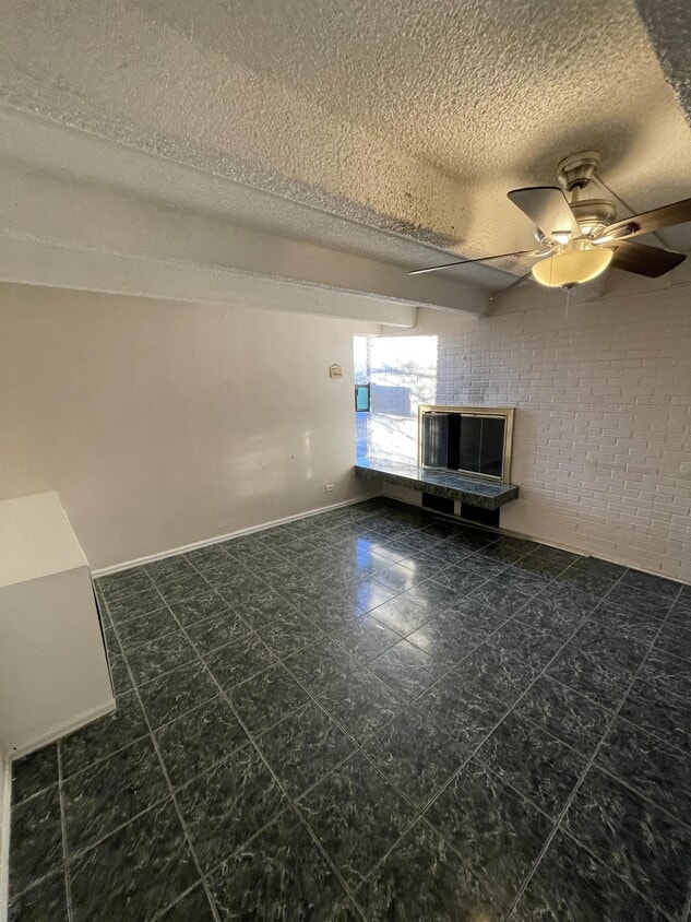 Primary Photo - 1180 Yosemite St