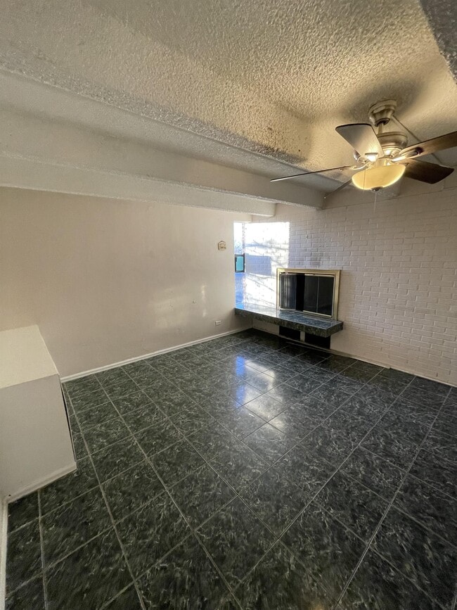 Building Photo - 1180 Yosemite St