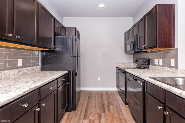 Foto del edificio - 1 br, 1 bath Condo - 26742 E University Dr...