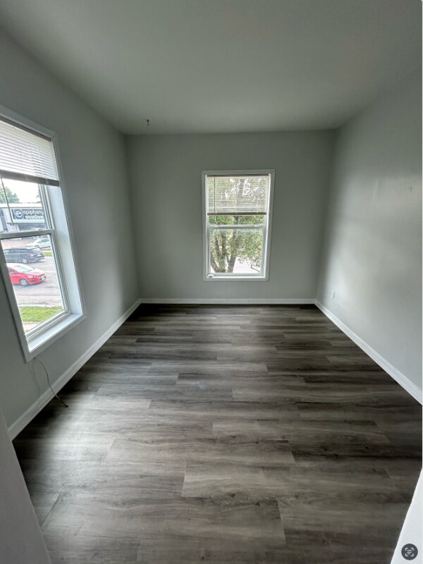 Foto del edificio - 416 Main Ave N