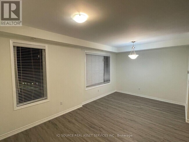 Building Photo - 276 Lagerfeld Dr