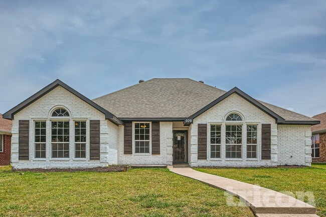 Building Photo - 709 Flagstone Way