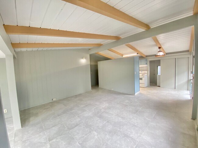 Foto del edificio - Recently Renovated 3 bed, 1.5 bath house i...