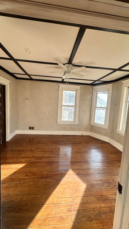 Foto del edificio - 84 Elmwood Ave