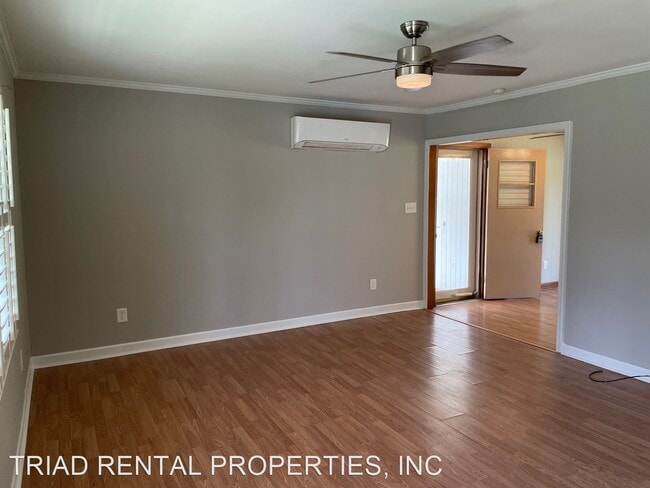Building Photo - 2 br, 1 bath House - 613 E. CARDINAL ST
