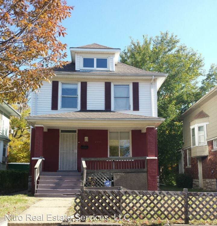 Primary Photo - 2743 Park Ave