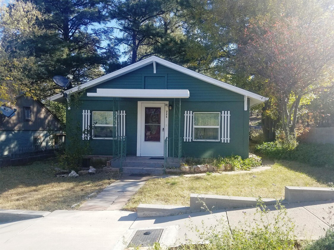 225 S Lewis St, Williams, AZ 86046 House Rental in Williams, AZ