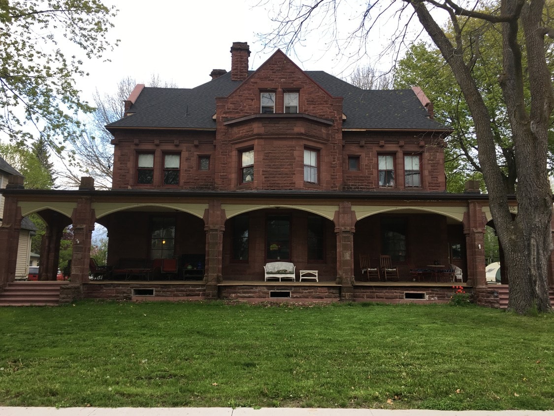 Exterior Front - 315 E Spruce St