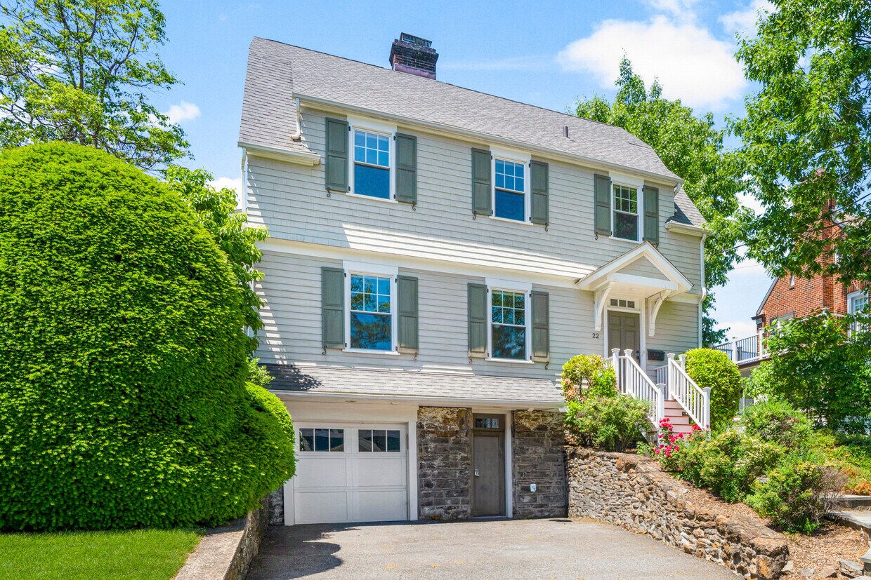 Photo - 22 Vanderburgh Ave (Larchmont, NY)