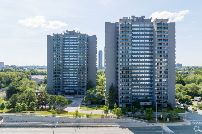 Building Photo - 4101 Sheppard Ave