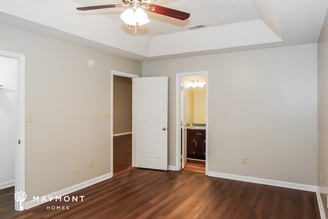 Foto del edificio - 12661 Dickens Ln