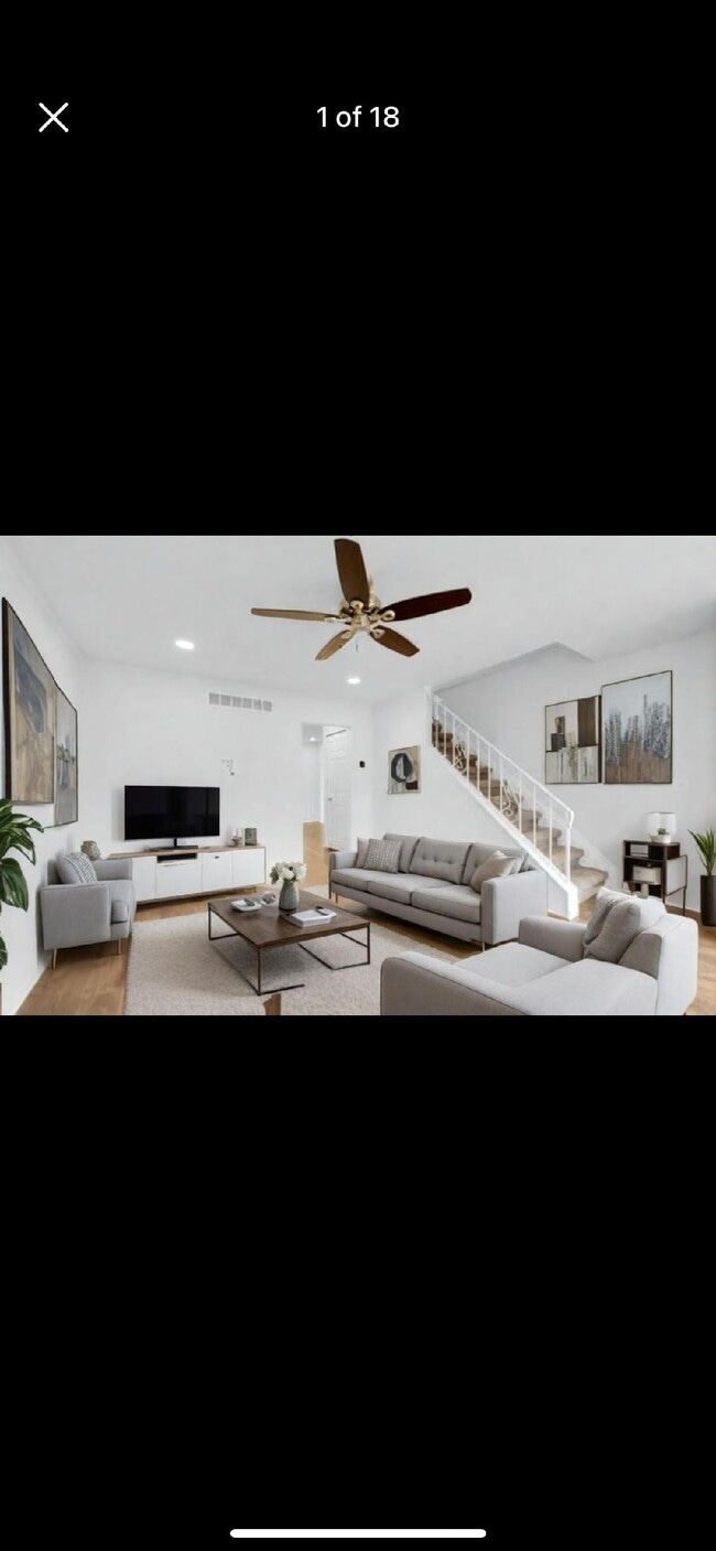 Foto del edificio - 28056 Maple Forest Blvd W