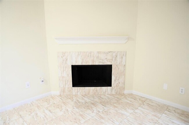 Foto del edificio - 2750 Holly Hall St