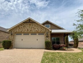 Building Photo - 3013 Stallion Dr