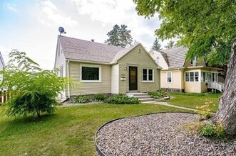 Building Photo - 5840 Tioga St