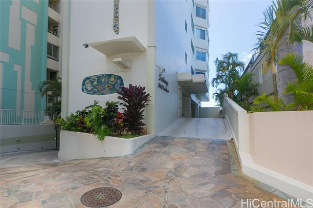 Building Photo - 3065 Kalakaua Ave