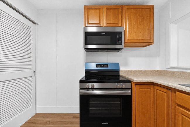 Foto del edificio - Beautifully Renovated 3BR Ranch w/ Garage, Covered Patio & Fenced Yard