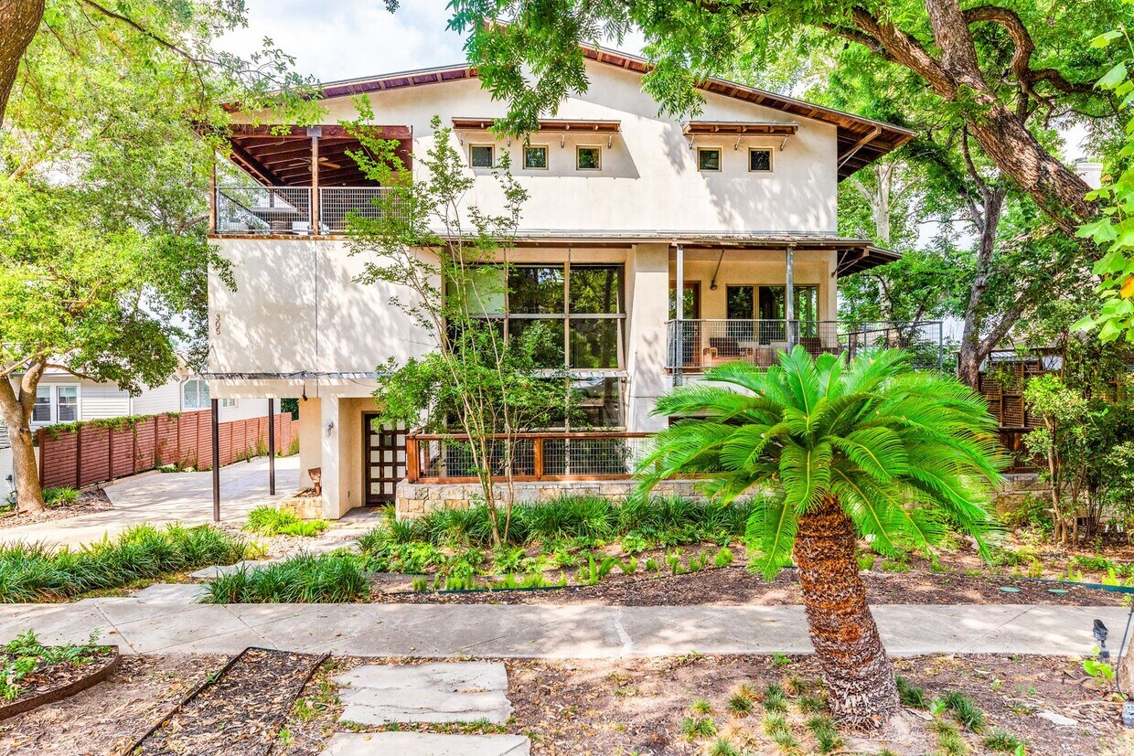 Primary Photo - FURNISHED LUXURY ALAMO HEIGHTS 4-BEDROOM
