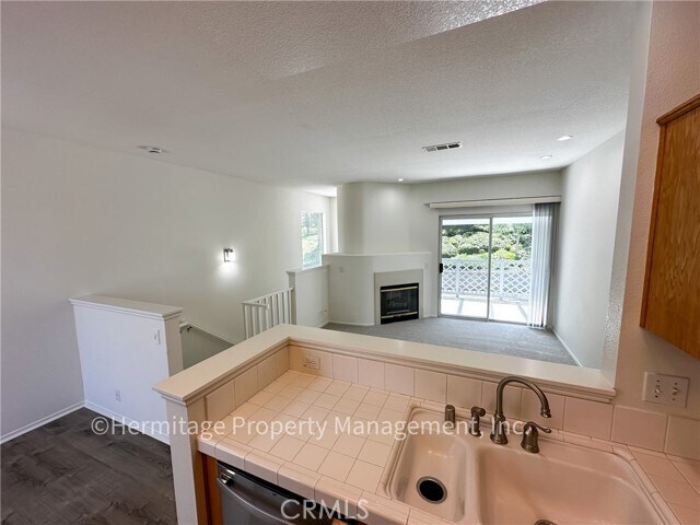 Foto del edificio - 99 Carlsbad Ln