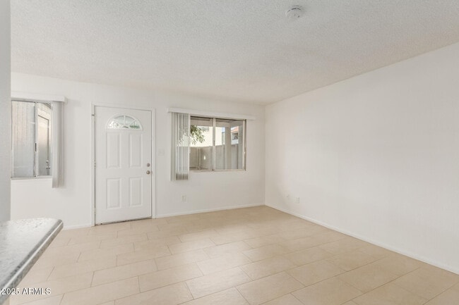 Building Photo - 4764 W Palo Verde Dr