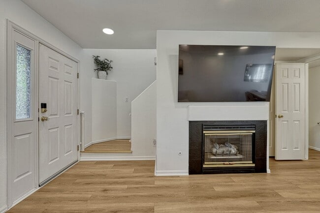 Photo - 1337 S Danube Ct Townhome