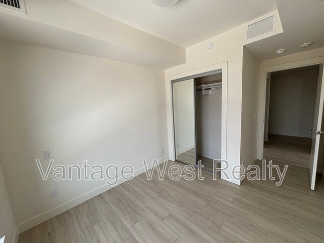 Photo du bâtiment - 3699-3699 Capozzi Rd