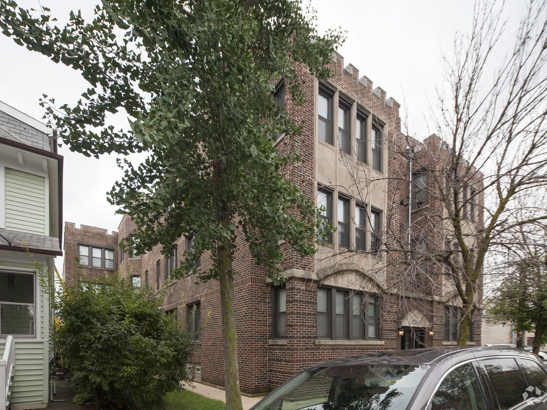 Foto del edificio - 2229 W Wilson Ave