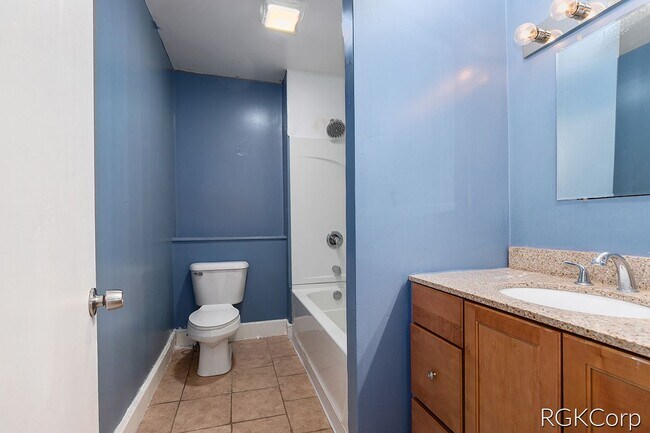Bathroom - 263 W Muskegon Ave