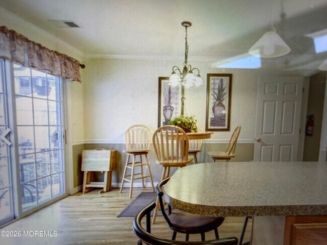 Foto del edificio - 339 Jeffries St