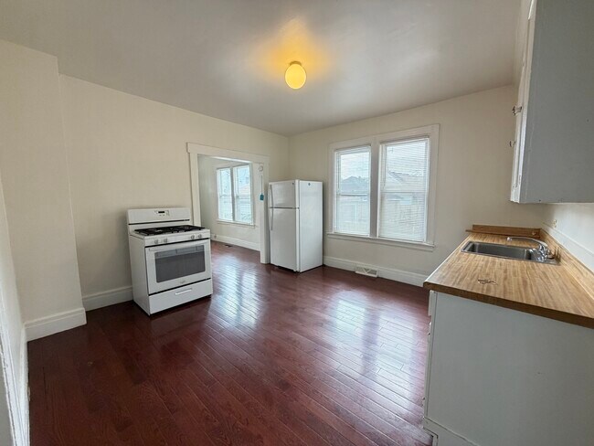 Foto del edificio - 3214 Holbrook St