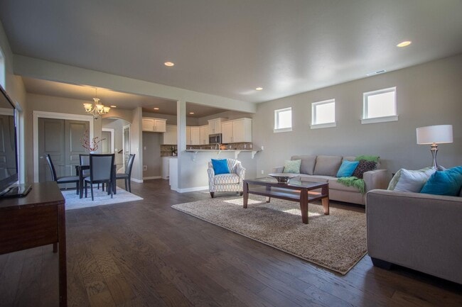 Foto del edificio - Gorgeous 3-Bdr Home in McKenzie Meadows Vi...