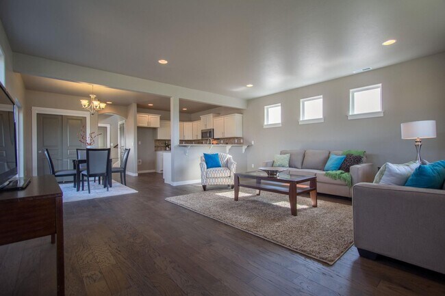 Foto del edificio - Gorgeous 3-Bdr with Bonus Room Loft in McKenzie Meadows Village in Sisters!