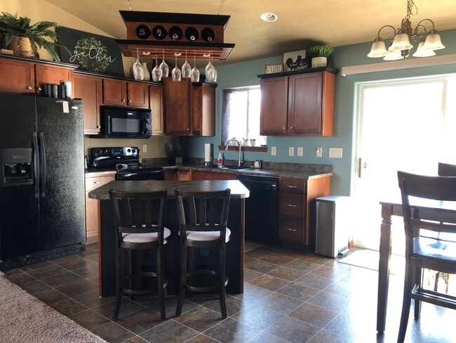 Foto del edificio - 2017 Mary Beth Ave