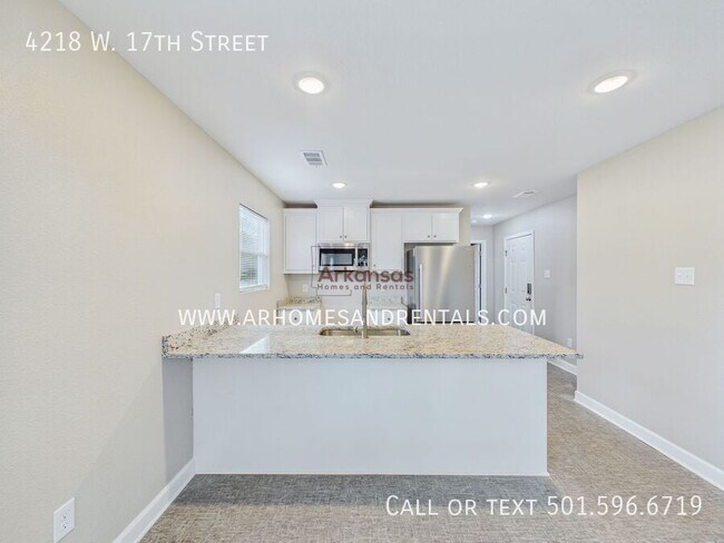 Foto del edificio - 4218 W 17th St