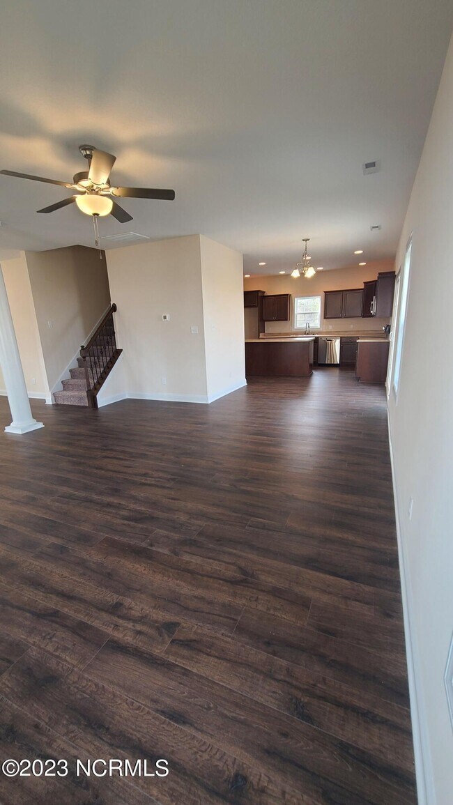 Building Photo - 182 Moonstone Ct